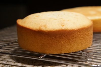 کیک اسفنجی سریع و آسان